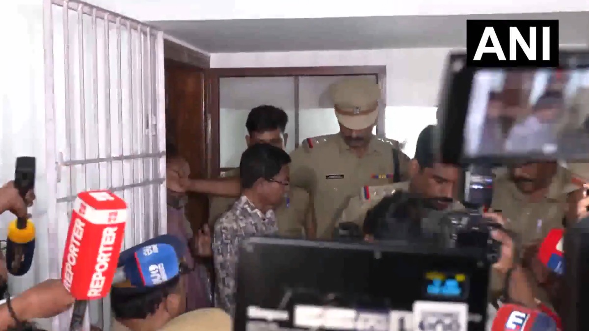 Police Record Arrest of Right-Wing Commentator Mohandas Over Remarks on NEET Protest Police Record Arrest of Right-Wing Commentator Mohandas Over Remarks on NEET Protest
