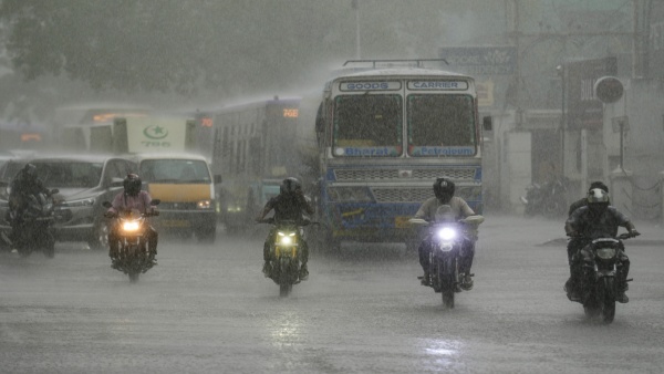 Tamil Nadu Weather 6 Dists To Get Rains Today Chennai To Get Light Showers In The Evening