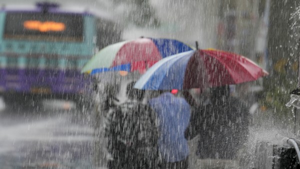 Tamil Nadu Weather 11 Dists On Yellow Alert Chennai To Get Moderate Rains Today