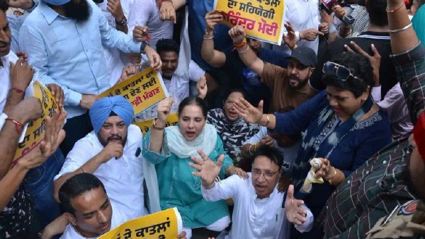AAP Protests AAP Protests