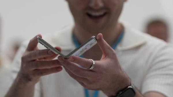 Apple shares fall after launch of foldable iPhone 18 Pro Apple shares fall after launch of foldable iPhone 18 Pro