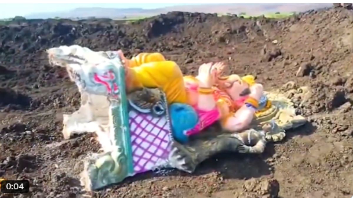 No Water For Ganpati Visarjan, Devotees Leave Idols On Dry Land: The Dark Reality Of El Niño In Andhra Pradesh No Water For Ganpati Visarjan, Devotees Leave Idols On Dry Land: The Dark Reality Of El Niño In Andhra Pradesh