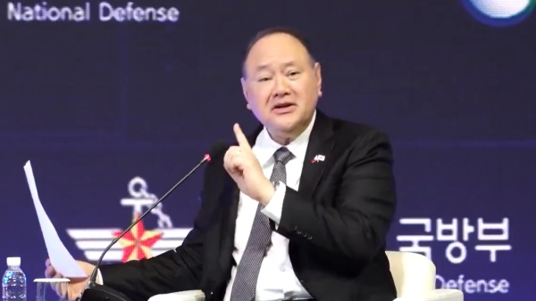 China Hands Note To Philippines Defence Chief Mid-Speech At Forum Teodoro Reads It Aloud Slams Beijing