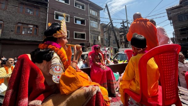 Srinagar Celebrates Janmashtami Kashmiri Pandits Take Out Grand Procession Srinagar Celebrates Janmashtami Kashmiri Pandits Take Out Grand Procession