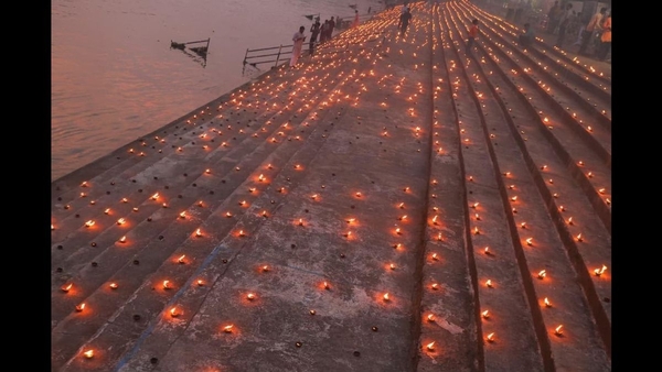Seva Sankalp Abhiyan lights 1.5 crore diyas