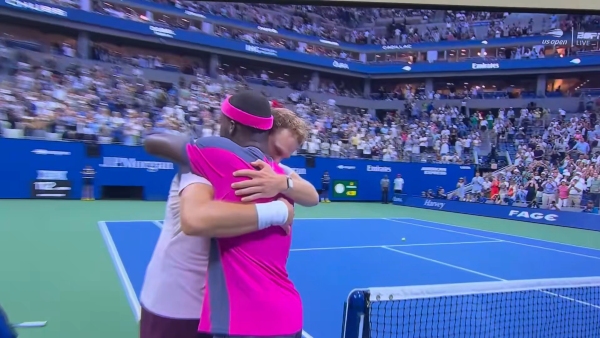 Frances Tiafoe completes stunning comeback against Alex Mickelsen - then consoles tearful opponent Frances Tiafoe completes stunning comeback against Alex Mickelsen - then consoles tearful opponent