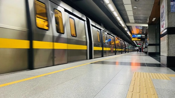 Anti-Govt posters in Delhi Metro