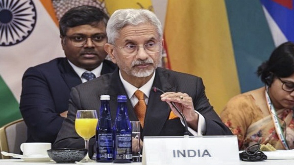 EAM Jaishankar Hails Captain Smit Machchhar s Remarkable Presence of Mind