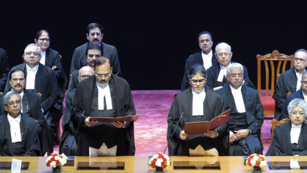 Justice Sunita Agarwal Taking oath