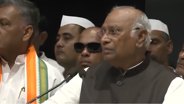 Mallikarjun Kharge Loses Temper