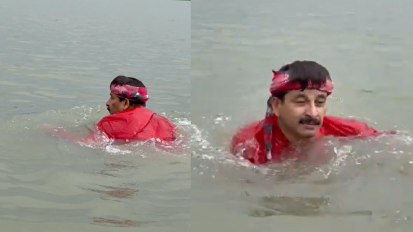 Manoj Tiwari In Yamuna