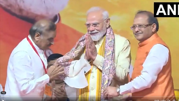 PM Modi Attends Ravana Dahan in Delhi