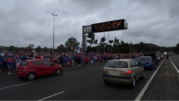 Car Drives Into Newcastle Knights Car Drives Into Newcastle Knights