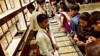 Kerala Gold & Silver Rate On March 10: Prices of Both Metals Edge Higher