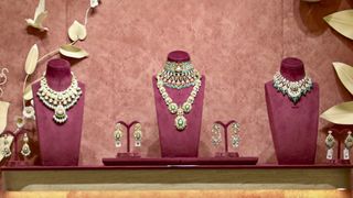 Chennai Gold Rate Today - April 25: 22K Around ₹14120; Know Which Jewellery Shop Offers Gold At Cheaper Price