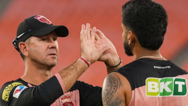 Ricky Ponting: ಭಾರತದ ಸಂಪ್ರದಾಯ ಪಾಲಿಸಿ ಇಂಡಿಯನ್ಸ್ ಹೃದಯ ಗೆದ್ದ ಆಸ್ಟ್ರೇಲಿಯಾದ ಕ್ರಿಕೆಟ್ ದಂತಕಥೆ ರಿಕಿ ಪಾಂಟಿಂಗ್      