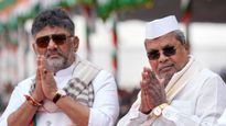 ಕರ್ನಾಟಕ ಕಾಂಗ್ರೆಸ್ ಬಣ ರಾಜಕೀಯ: ಸಿದ್ದರಾಮಯ್ಯ ಟೀಂನ 25 ಶಾಸಕರು ಫಾರಿನ್ ಟ್ರಿಪ್, ಡಿಕೆಶಿ ರೆಸಾರ್ಟ್ ರಾಜಕೀಯಕ್ಕೆ ಸಜ್ಜು?