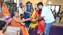 ವಿಶ್ವಕಪ್ ಕಿರೀಟದ ಹಿಂದೆ ದೈವಬಲ: ಕರಾವಳಿಯ ಅಳಿಯ ಸೂರ್ಯಕುಮಾರ್ ಯಾದವ್ ನಡೆಗೆ ಮೆಚ್ಚುಗೆಗಳ ಸುರಿಮಳೆ    