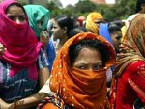 26 bar girls arrest in Bangalore 26 bar girls arrest in Bangalore