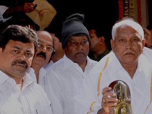 devegowda-pleased-at-my-resignation-yeddyurappa devegowda-pleased-at-my-resignation-yeddyurappa