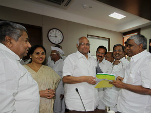 drought-dvs-delegation-meets-union-ministers drought-dvs-delegation-meets-union-ministers