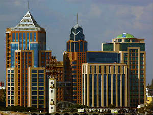 mallya-may-sell-ub-tower (courtesy: wikipedia) mallya-may-sell-ub-tower (courtesy: wikipedia)