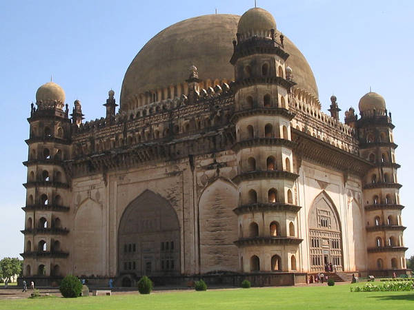 ಗೋಲ ಗುಮ್ಮಟ