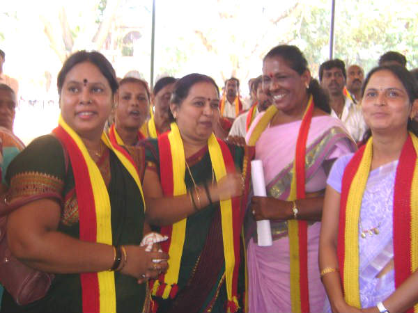 ಬೆಂಗಳೂರಿನ ಮಹಿಳೆಯರಿಗೇನಾಗಿದೆ?