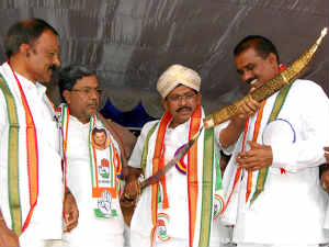 Karnataka Youth Congress opposes Migrants Karnataka Youth Congress opposes Migrants