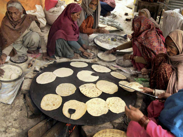 ಒಂದು ಹೆಂಚಿನ ಮೇಲೆ ಅದೆಷ್ಟು ರೊಟ್ಟಿಗಳು? ಒಂದು ಹೆಂಚಿನ ಮೇಲೆ ಅದೆಷ್ಟು ರೊಟ್ಟಿಗಳು?