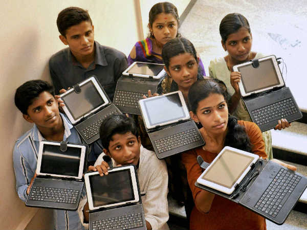 ಹೈಟೆಕ್ ಜಮಾನಾದ ಹೈಟೆಕ್ ಮಕ್ಕಳು ಹೈಟೆಕ್ ಜಮಾನಾದ ಹೈಟೆಕ್ ಮಕ್ಕಳು