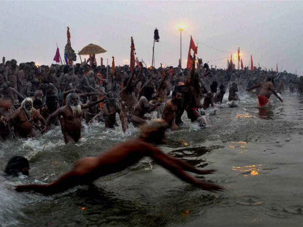 ಕುಂಭಮೇಳದಲ್ಲಿ ಮಿಂದು ಪಾಪ ಕಳೆದುಕೊಳ್ಳಿ ಕುಂಭಮೇಳದಲ್ಲಿ ಮಿಂದು ಪಾಪ ಕಳೆದುಕೊಳ್ಳಿ