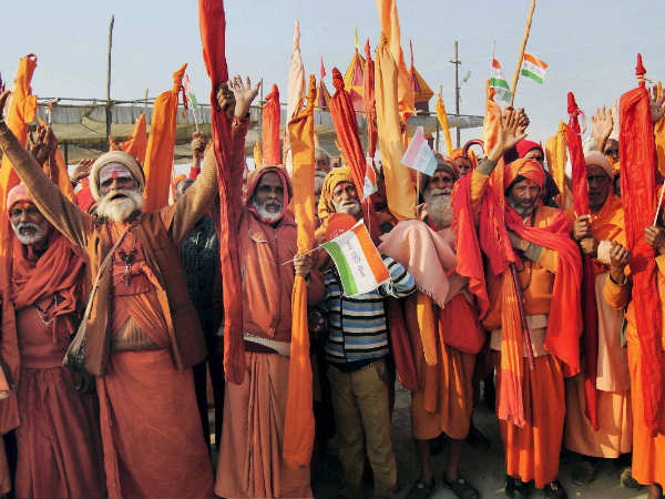 ಸಾಧುಗಳಿಂದ ಗಣರಾಜ್ಯೋತ್ಸವ ಆಚರಣೆ