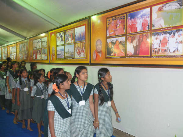 ಶ್ರೀಗಳ ಬದುಕಿನ ಚಿತ್ರಸಂಗಮ