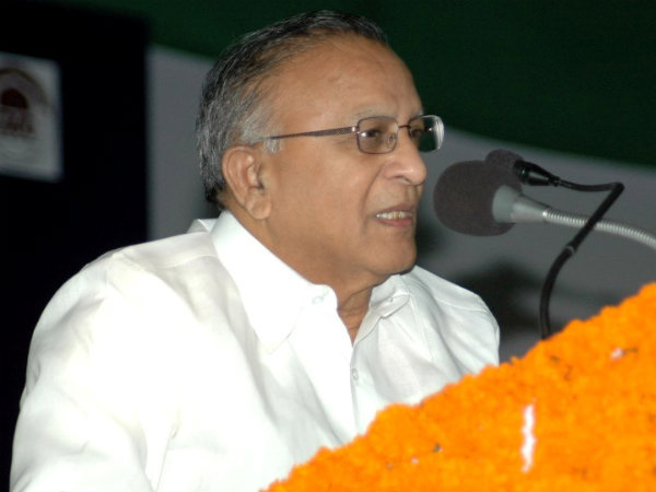 ಭಾರಿ ಭೂ ಹಗರಣದಲ್ಲಿ ಕಾಂಗ್ರೆಸ್ಸಿಗರು ಭಾರಿ ಭೂ ಹಗರಣದಲ್ಲಿ ಕಾಂಗ್ರೆಸ್ಸಿಗರು