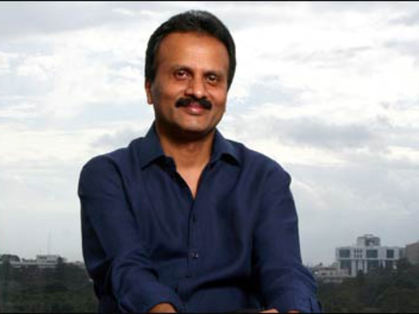 ಭಾರಿ ಭೂ ಹಗರಣದಲ್ಲಿ ಕಾಂಗ್ರೆಸ್ಸಿಗರು ಭಾರಿ ಭೂ ಹಗರಣದಲ್ಲಿ ಕಾಂಗ್ರೆಸ್ಸಿಗರು