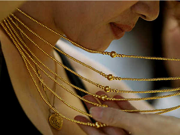 ಅರ್ಧ ಹಾದಿಯಲ್ಲಿ ಫ್ರಾನ್ಸ್ ಅರ್ಧ ಹಾದಿಯಲ್ಲಿ ಫ್ರಾನ್ಸ್