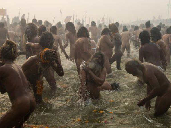 ನಾಗಾ ಸಾಧುಗಳು, ಭಕ್ತಾದಿಗಳ ಆಚರಣೆಗಳು ನಾಗಾ ಸಾಧುಗಳು, ಭಕ್ತಾದಿಗಳ ಆಚರಣೆಗಳು