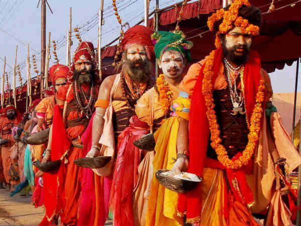 ನಾಗಾ ಸಾಧುಗಳು, ಭಕ್ತಾದಿಗಳ ಆಚರಣೆಗಳು ನಾಗಾ ಸಾಧುಗಳು, ಭಕ್ತಾದಿಗಳ ಆಚರಣೆಗಳು