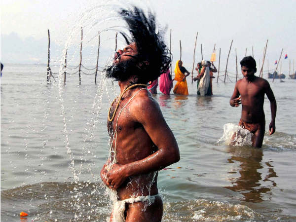 ನಾಗಾ ಸಾಧುಗಳು, ಭಕ್ತಾದಿಗಳ ಆಚರಣೆಗಳು ನಾಗಾ ಸಾಧುಗಳು, ಭಕ್ತಾದಿಗಳ ಆಚರಣೆಗಳು