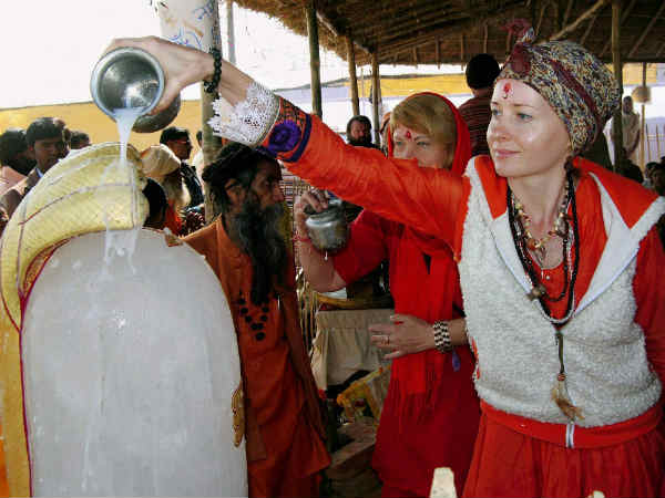 ಕುಂಭಮೇಳದಲ್ಲಿ ವಿದೇಶಿಯರು