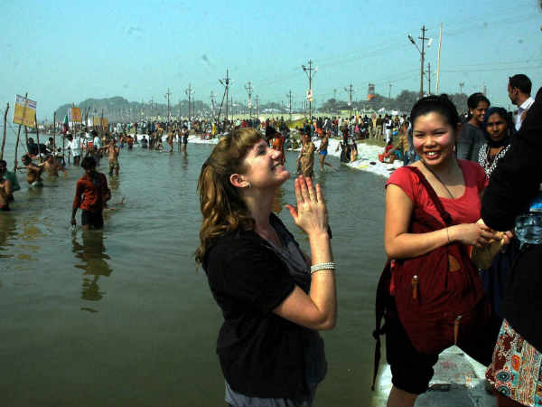 ಕುಂಭಮೇಳದಲ್ಲಿ ವಿದೇಶಿಯರು