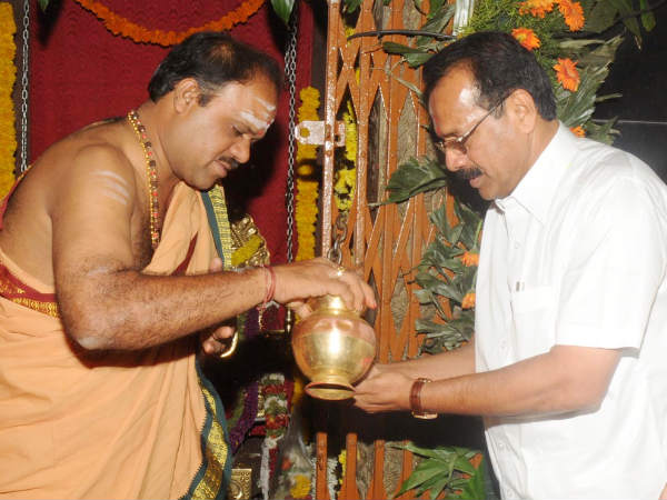 ಬಿಎಸ್ ವೈ vs ಡಿವಿಎಸ್ vs ಶೆಟ್ಟರ್