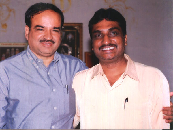 ಅಂಬರ ಚುಂಬನ ರುವಾರಿ ರಮೇಶ್