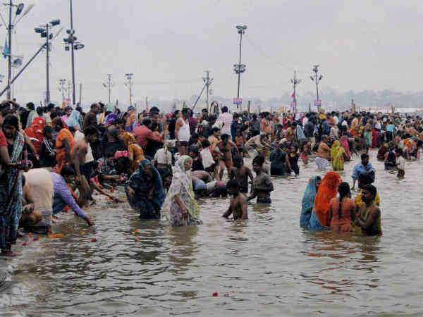 ಭಕ್ತರಿಗೆ ಭೀತಿ ಮೂಡಿಸಿದ ಮಳೆ