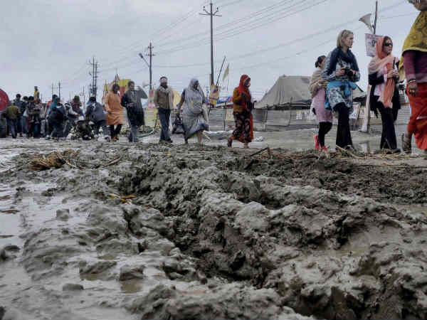 ಭಕ್ತರಿಗೆ ಭೀತಿ ಮೂಡಿಸಿದ ಮಳೆ