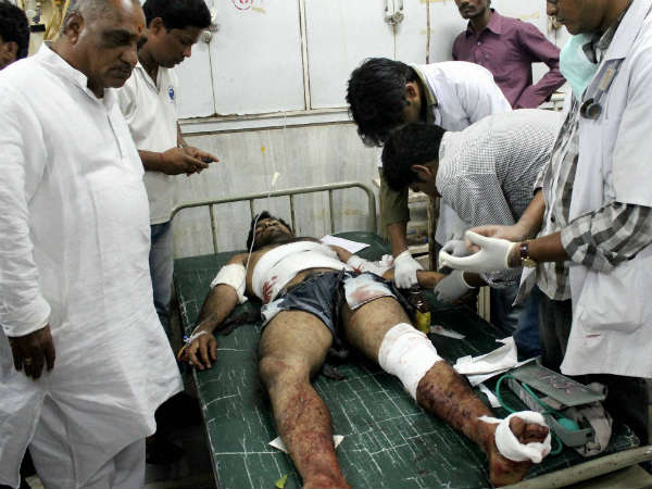 ಗಾಯಗೊಂಡವರಿಗೆ ಚಿಕಿತ್ಸೆ