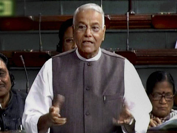 ಯಶವಂತ ಸಿನ್ಹಾ, ಮಾಜಿ ಕೇಂದ್ರ ಸಚಿವ