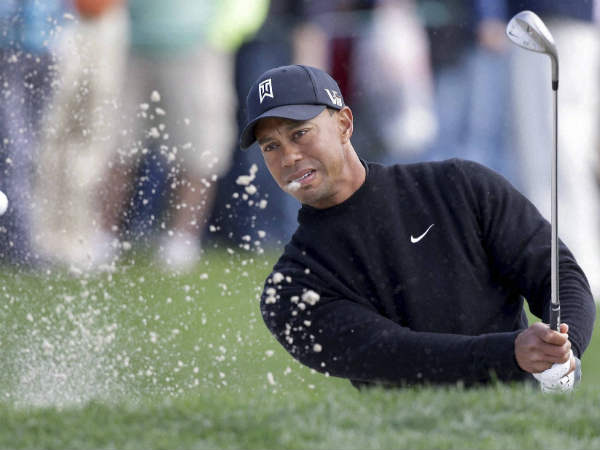 ಟೈಗರ್ ವುಡ್ಸ್ ಬ್ಯಾಕ್ ಟೈಗರ್ ವುಡ್ಸ್ ಬ್ಯಾಕ್