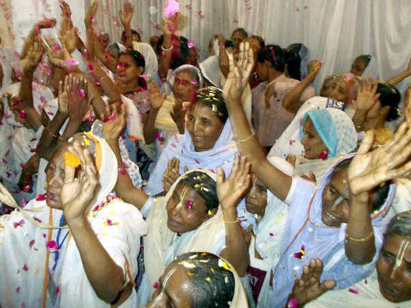 ಹೋಳಿ ಸಂಭ್ರಮದ ಆಚರಣೆ ಚಿತ್ರಗಳು